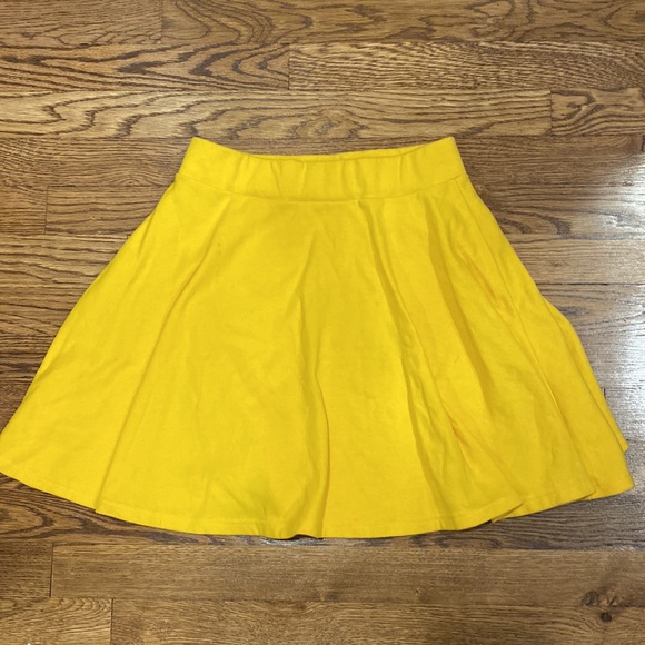 Yellow High Waisted Skater Skirt - Picture 3 of 3